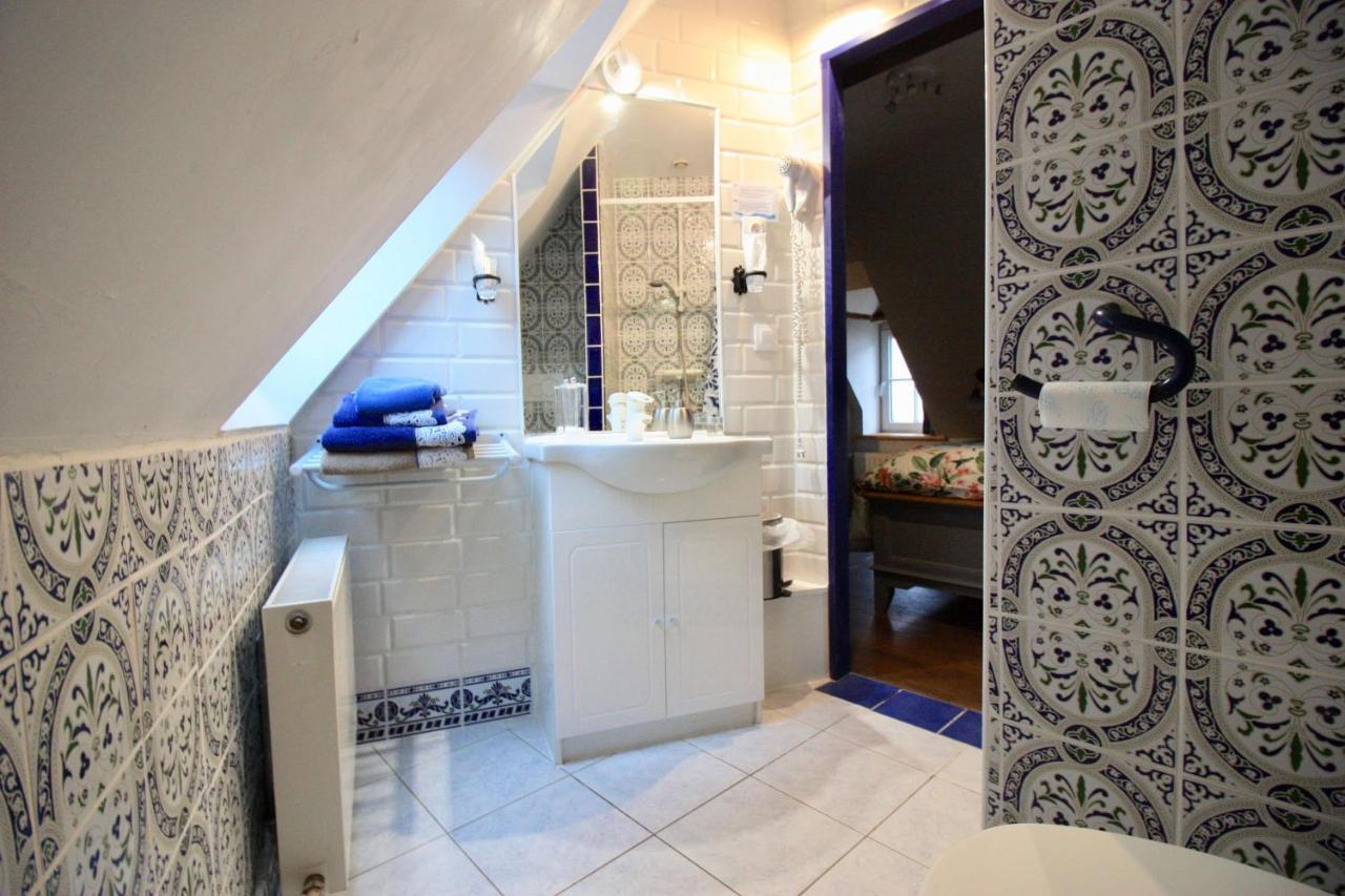 Aggarthi Bed And Breakfast บาเยอ ห้อง รูปภาพ