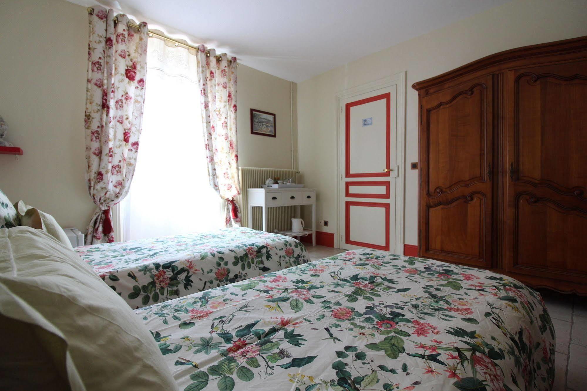 Aggarthi Bed And Breakfast บาเยอ ภายนอก รูปภาพ